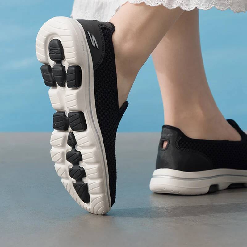Skechers 124163-Bkw Womens Go  - Women Shoes Skechers 评论和价格