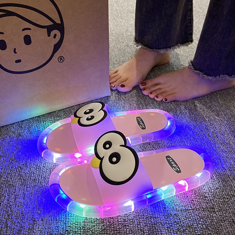 Funny Big Eyes Luminous Slide  - Mule Slip On 评论和价格
